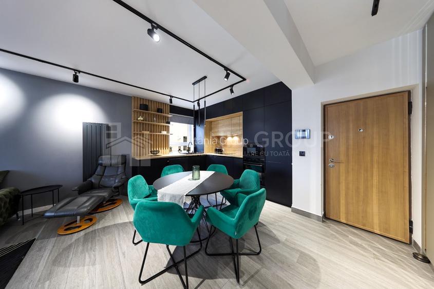 Apartament cu 3 camere, 2 bai, mobilat lux , parcare - zona Coresi - 9