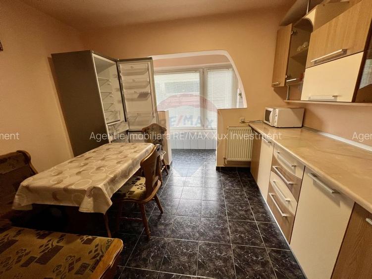 Apartament cu 2 camere de închiriat în zona Hipodrom 3 - 4