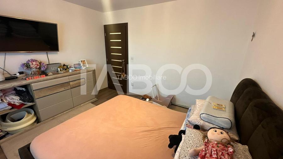Apartament 4 camere decomandat 2 bai pivnita zona Strand Sibiu - 16