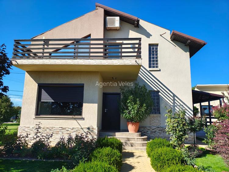 TARGOVISTE-PRISEACA vila spatioasa, garaj, teren 1000 mp - 2