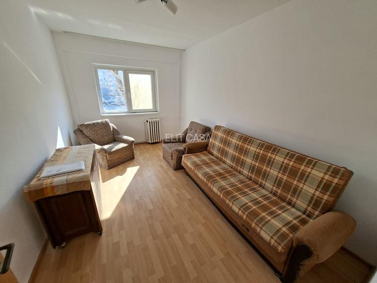 Apartament cu 2 camere, decomandat, etajul 2/10, zona Dacia - 4