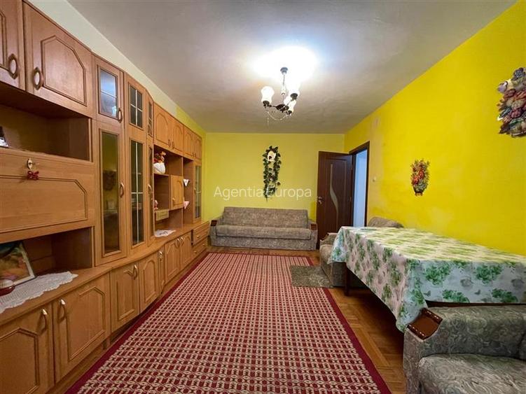 Apartament 3 camere de vanzare zona E3- Tulcea - 2