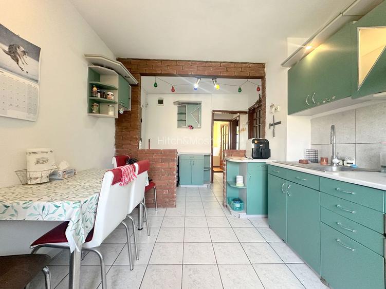 Apartament cu 3 camere de vanzare - Zona Soarelui - 10