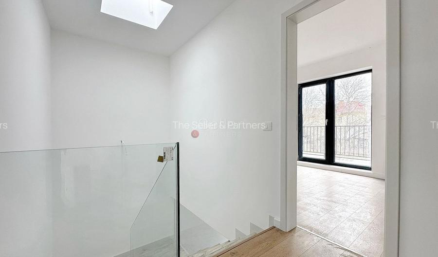 Suprafete Vitrate Mari - 7