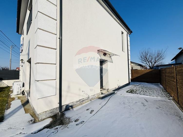 Vilă cu 4 camere de vânzare - 16