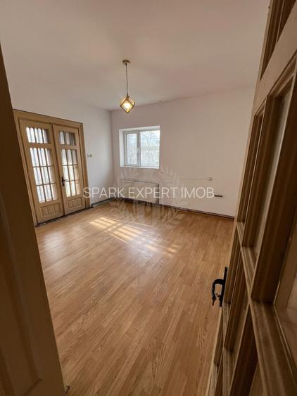 Casa de vanzare, D+P+M in Urlati, zona centrala - 3