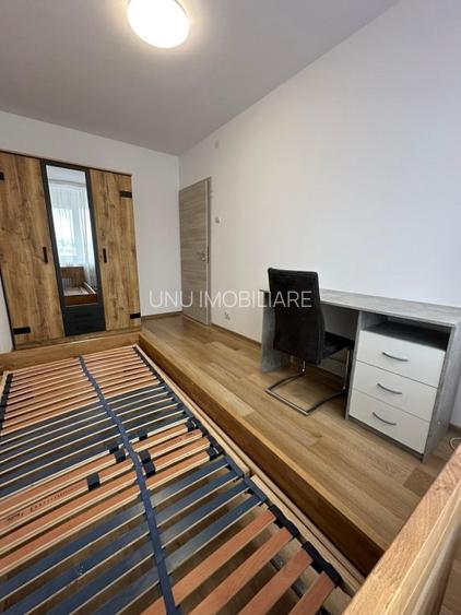 Apartament cu 2 camere - zona  Podu de Piatra - 3