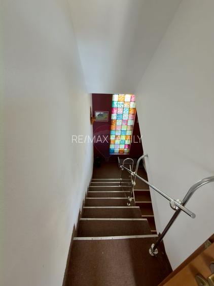 Casă / Vilă 8 camare cartier Beverly Hills Sanmartin - 18