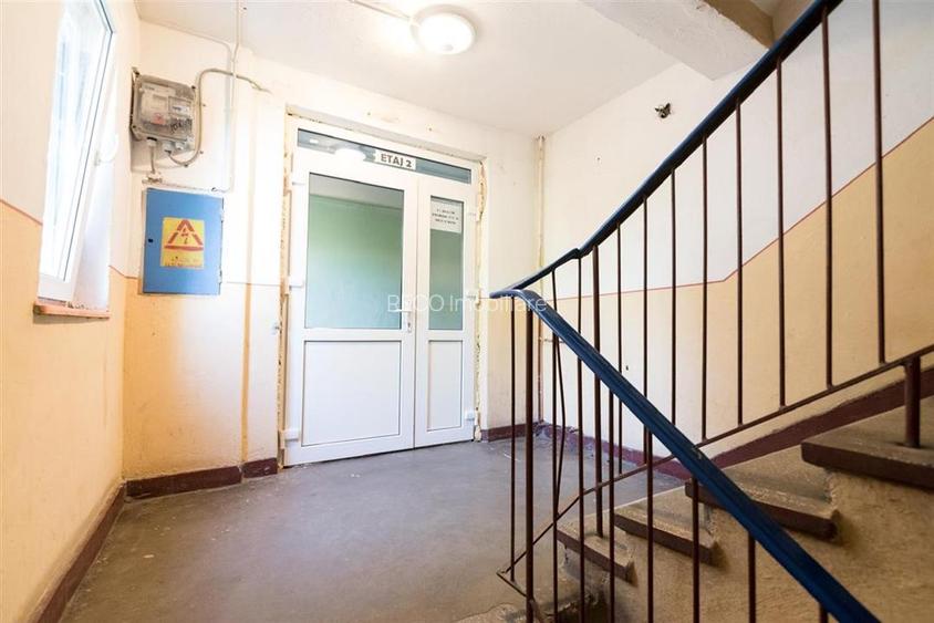 RECO Garsoniera renovata Rogerius etaj 2 - 12