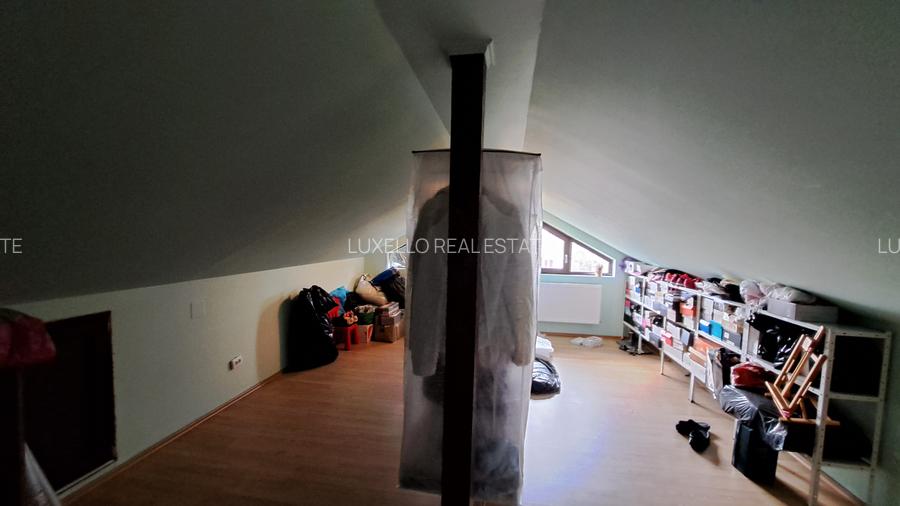 VILA INDIVIDUALA SUPERBA - CU TEREN GENEROS - AMPLASAMENT IDEAL - 56