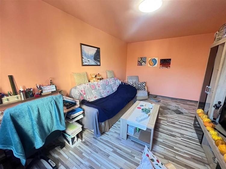 Apartament 3 camere decomandat balcon si pivnita etaj 1 Vasile Aaron - 3