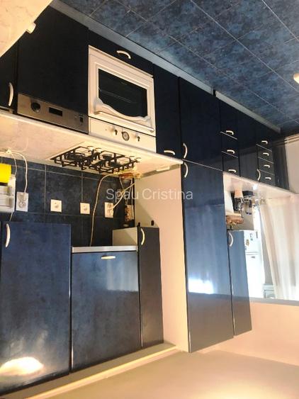 Inchiriez apartament 4 camere, etaj 1, strada UNIRII, Nr.70, Bloc D - 8