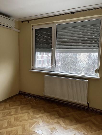 APARTAMENT 3 CAMERE LUJERULUI | CENTRALA PROPRIE | BLOC 1977 - 5