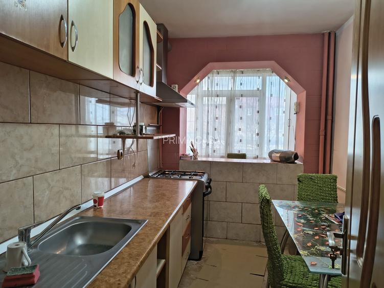 Apartament cu 2 camere ~ zona Micro 5 / Piata ~ etaj 1 din 10 ~ confort 1 - 5