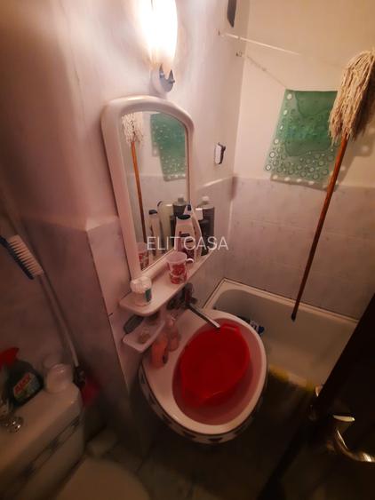 Apartament cu 3 camere, etaj 1/4, zona Tatarasi - 7
