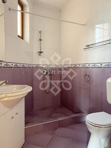 Vila de vanzare pe Malul Crisului, strada Facliei Oradea - 7