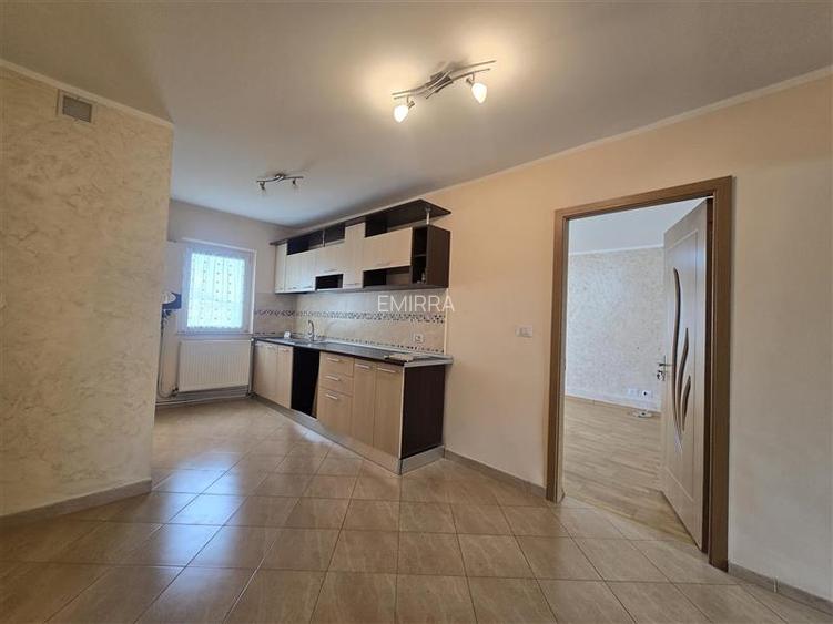 Apartament 3 Camere De Vanzare in Zona Excelenta Str. Aprodu Purice, Bacau - 4