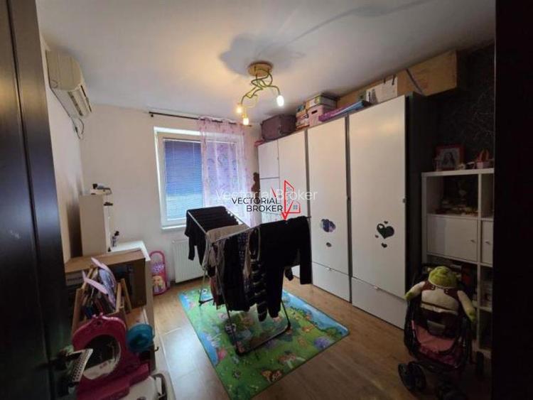 2 camere Titan Auchan bloc din 1981 - 6