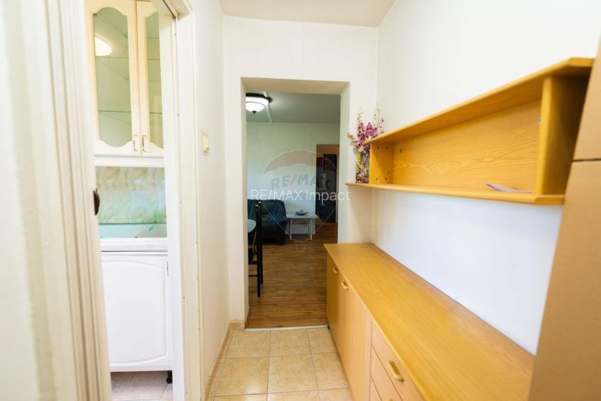 Apartament cu 3 camere de vanzare, 57 mp,  zona Crangasi - 14