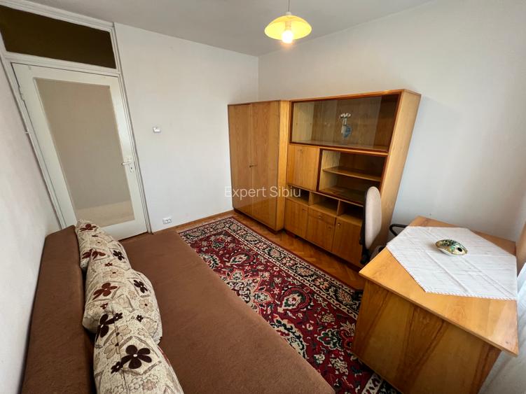 INCHIRIEZ apartament 3 camere decomandat,zona Strand - 7