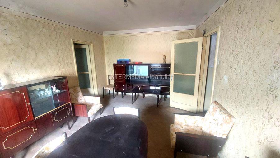 Vanzare BLAJ Apartamemt 2 Camere 48 mp Ultra Central Nefinisat Termopane Etaj 2 - 3