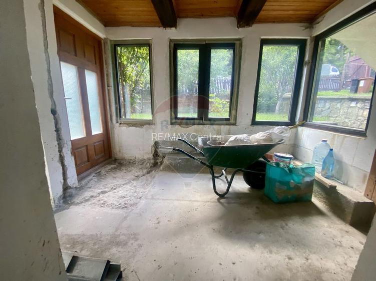 Vilă cu farmec istoric în Bușteni, pensiune sau locuință de vacanță! - 59