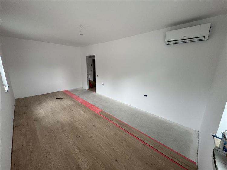 Sp comercial bloc nou, Expres Residence, 100 mp, 2 bai