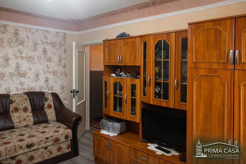 Apartament cu 2 camere ~ zona Crang ~ etaj 4 ~ cu imbunatatiri ~ Pret: 48.000€