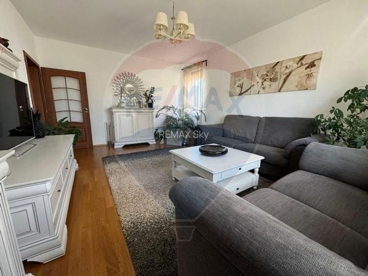 Casă modernă de vânzare în Partoș - 4