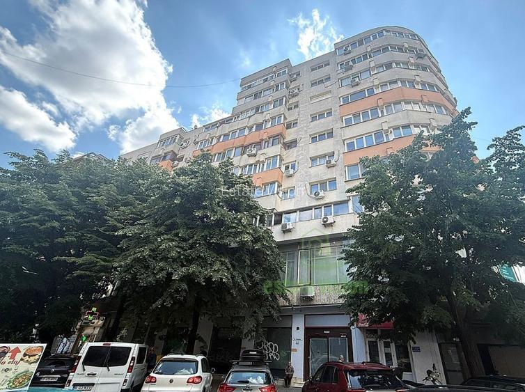 Apartament 4 camere decomandat, bloc reabilitat din 1980, Piata Amzei  - 14