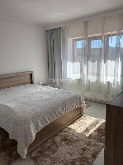 Casă modernă și spațioasă, gata de mutat – 6400 mp teren, terase și garaj – 399. - 14