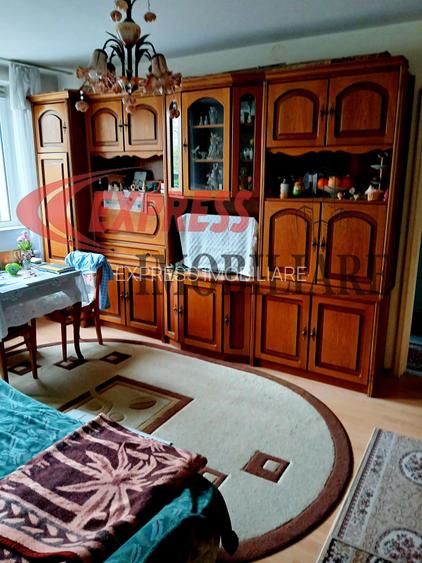 Dristor, Ramnicu Sarat, Piata, Metrou - 5