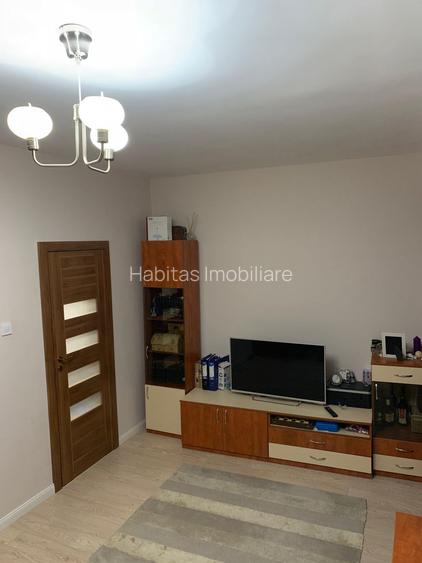 Apartament cu 1 camera etaj 1 din 3,  boxa si parcare, Gruia - 7