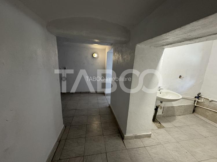 Casa individuala pretabila comercial / birouri 7 camere Central Sibiu - 23