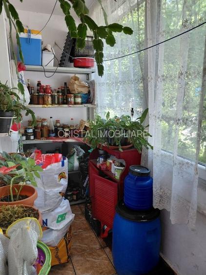 Apartament 3 camere, Brancoveanu, zona Covasna. Loc parcare. - 9