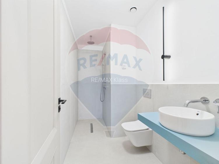 Vila luminoasa cu 4 camere si panouri solare in Amber FOREST Tunari - 18