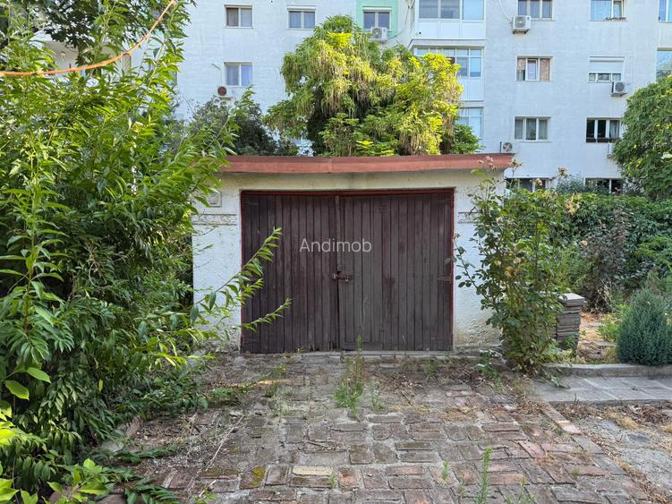 Vila in zona Băneasa, în imediata vecinătate a Parcului Herăstrău 7 camere - 12