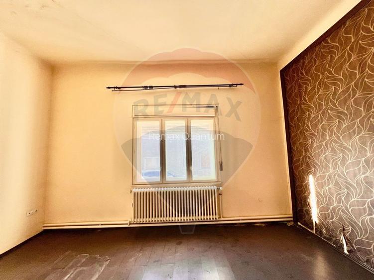 De vânzare casă cu 4 camere, Ultracentral, str Mihai Eminescu - 13