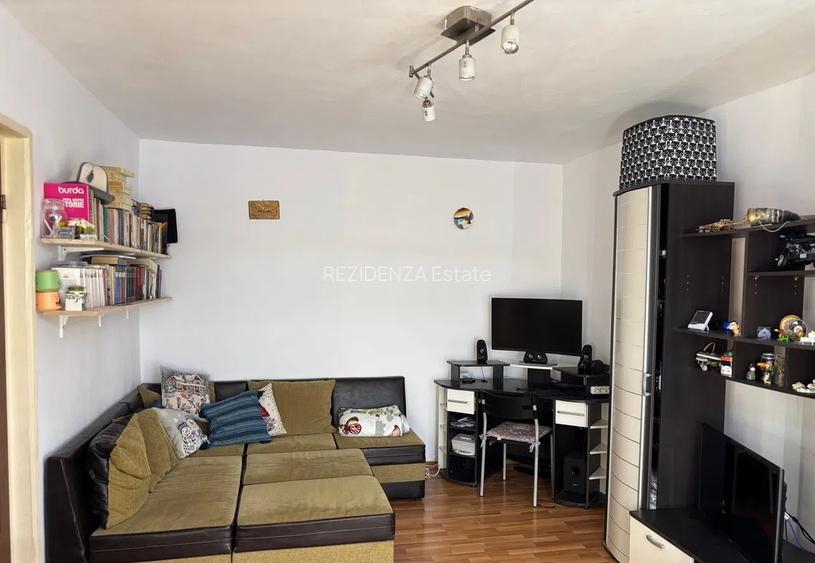 APARTAMENT 2 CAMERE DECOMANDAT BLOC 1980 METROU GORJULUI - 9