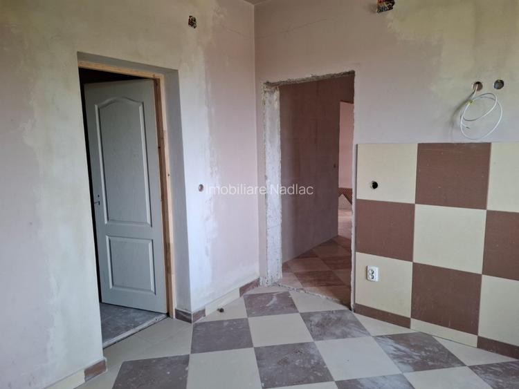 VILA S+P+E+M  cu SPATIU COMERCIAL  central in Nadlac - 18