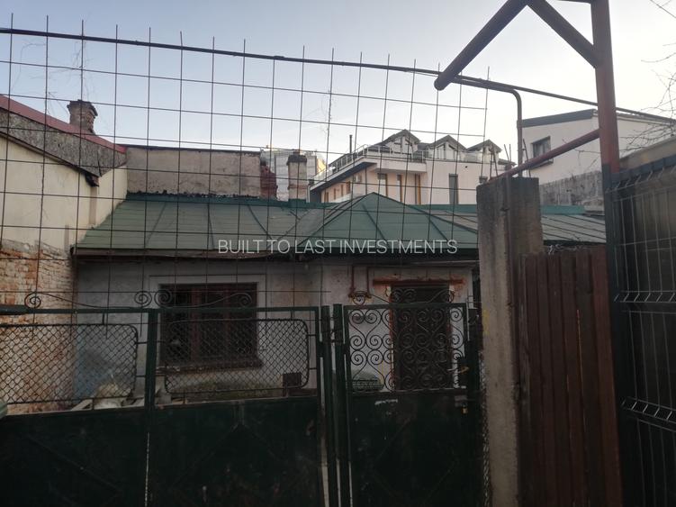 Piata Victoriei A.I.Cuza teren cu casa demolabila - 2