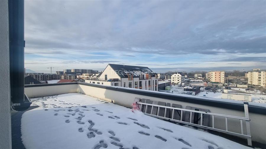 Penthouse de 3 camere zona Tractorul - 15