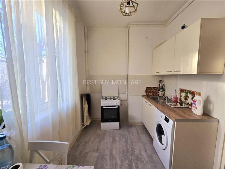 AP.2 CAM.DECOM, ET.2/3 BOXA BLOC RUSESC BUCURESTII NOI METROU BAZILESCU - 15