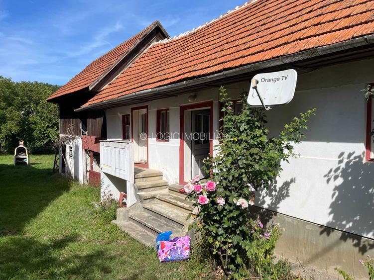 Casa 2 camere libera la vanzare PURCARENI - 3