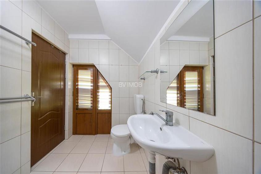 Vanzare Vila Pensiune 11 camere zona Mamaia Nord langa plaja - 36