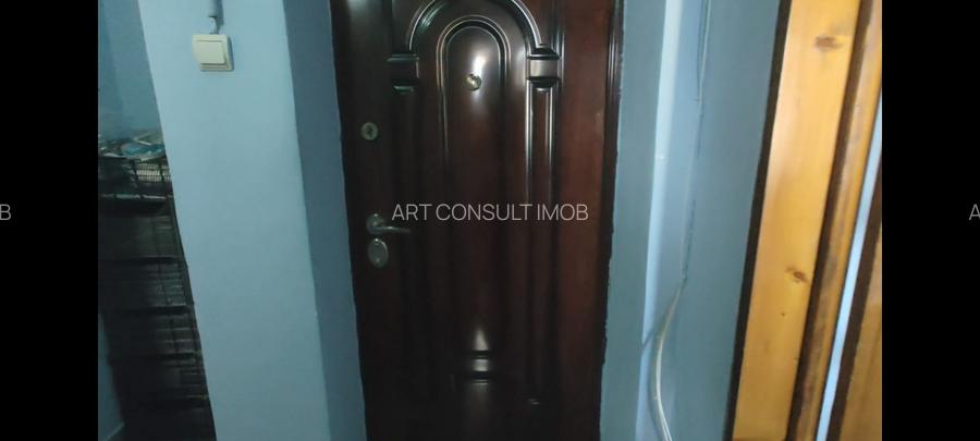 Calarasi | 3 Camere | Semidecomandat | Open-Space | Centrala | 2/4 - 9