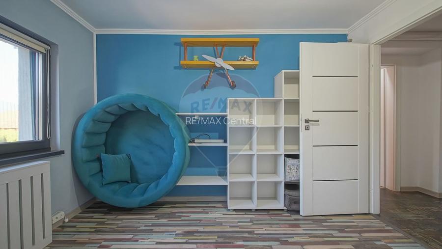 Comision 0 %! Apartament cu 4 camere de vânzare! Movilei - 22