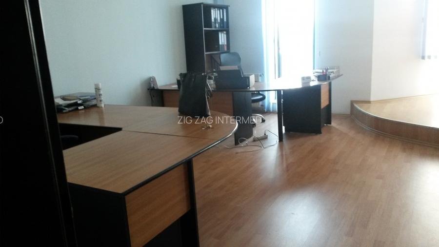 Bd. Mamaia, spatiu 40 mp., cladire de birouri - 4