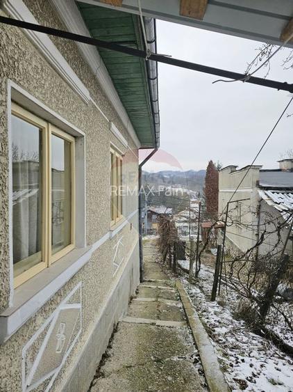 Casa cu 3 camere de vanzare in Ocnita/Jud.Valcea - 16