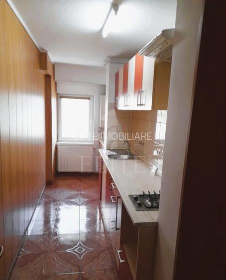 Apartament o camera în zona PIATA CIPARIU - 3